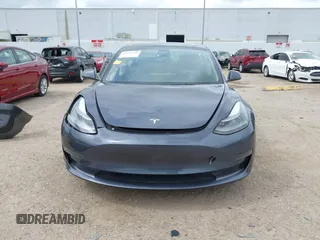 2023 Tesla Model 3 z VIN 5YJ3E1EA1PF642955, wystawiony jako IAAI lot #42121508 z przebiegiem 22 831 mil mil oraz . Historia ofert i sprzedaży dostępna na DreamBid. Obrazek 11.
