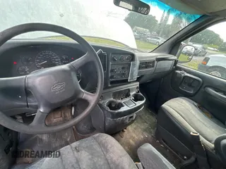 2002 Chevrolet Express with VIN 1GAHG39R921243538, listed as a Copart auction lot 51871435 with 512,936 mi miles and Clean Title. Bid and sale history available at carsss.com. Image 9.