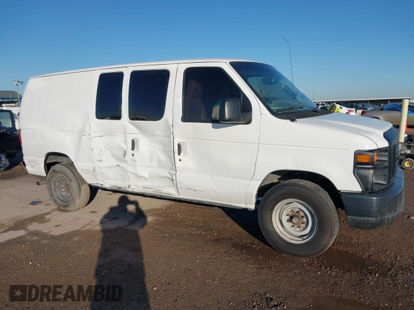2009 Ford Econoline Cargo z VIN 1FTNE24W29DA88086, wystawiony jako IAAI lot #41749288 z przebiegiem 358 684 mil mil oraz . Historia ofert i sprzedaży dostępna na DreamBid. Obrazek 6.