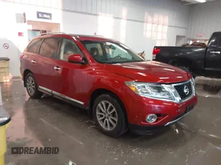 2016 Nissan Pathfinder Platinum with VIN 5N1AR2MM1GC617754, listed as a IAAI auction lot 41387899 with 105,936 mi miles. Bid and sale history available at carsss.com. Image 1.