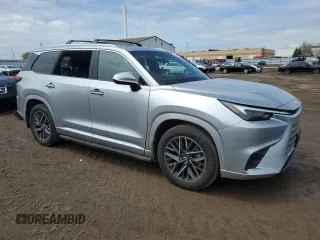 2024 Lexus TX 350 z VIN 5TDAAAB63RS004918, wystawiony jako Copart lot #55462145 z przebiegiem 1 751 mil mil oraz Szkoda całkowita • Salvage title. Historia ofert i sprzedaży dostępna na DreamBid. Obrazek 4.