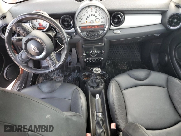 2011 MINI Hardtop with VIN WMWSU3C57BTX96797, listed as a Copart auction lot 55883115 with 176,143 mi miles and Clean Title. Bid and sale history available at DreamBid. Image 8.
