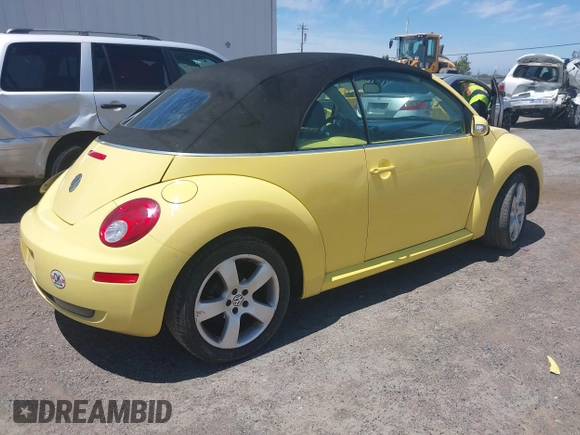 2007 Volkswagen Beetle with VIN 3VWSG31Y27M420387, listed as a IAAI auction lot 42667031 with 140,584 mi miles and . Bid and sale history available at DreamBid. Image 4.
