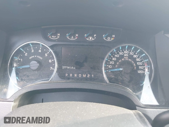 2013 Ford F-150 XL with VIN 1FTFX1CT6DFC49469, listed as a IAAI auction lot 41531391 with 277,141 mi miles. Bid and sale history available at carsss.com. Image 7.
