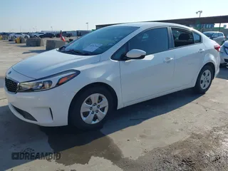 2017 Kia Forte LX with VIN 3KPFK4A7XHE112475, listed as a IAAI auction lot 40762895 with 61,394 mi miles. Bid and sale history available at carsss.com. Image 18.