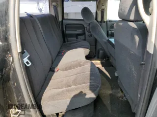2003 Dodge 1500 ST z VIN 1D7HA18D83J657565, wystawiony jako Copart lot #59598145 z przebiegiem 252 998 mil mil oraz Czysty tytuł • Clean title. Historia ofert i sprzedaży dostępna na DreamBid. Obrazek 10.