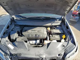 2019 Jeep Cherokee Limited with VIN 1C4PJLDBXKD428209, listed as a Copart auction lot 46107223 with 34,532 mi miles and Salvage Title. Bid and sale history available at DreamBid. Image 12.