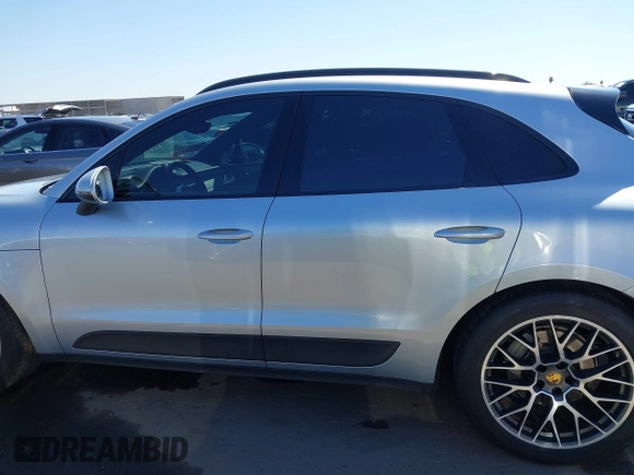 2018 Porsche Macan S with VIN WP1AB2A55JLB36398, listed as a IAAI auction lot 42094742 with 97,376 mi miles and . Bid and sale history available at DreamBid. Image 14.