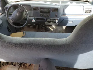 1999 Ford F-350 XL с VIN 1FTSW31F2XED39710, выставлен на аукционе Copart как лот 83627134 с пробегом 202 482 миль миль и Чистый • Clean title. История ставок и продаж доступна на DreamBid. Изображение 8.