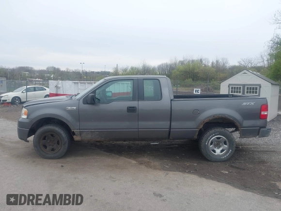 2007 Ford F-150 STX with VIN 1FTRX14W27NA19489, listed as a IAAI auction lot 42017455 with 222,297 mi miles. Bid and sale history available at carsss.com. Image 6.