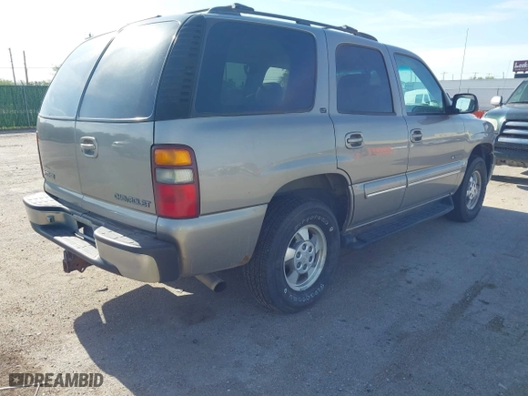 2001 Chevrolet Tahoe LS with VIN 1GNEK13TX1J257374, listed as a IAAI auction lot 42071009 with 284,650 mi miles. Bid and sale history available at carsss.com. Image 4.