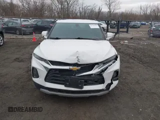 2019 Chevrolet Blazer z VIN 3GNKBBRA9KS683863, wystawiony jako IAAI lot #41716193 z przebiegiem 98 137 mil mil oraz . Historia ofert i sprzedaży dostępna na DreamBid. Obrazek 12.