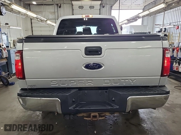2016 Ford F-250 Lariat z VIN 1FT7W2BT3GEA23768, wystawiony jako IAAI lot #42404137 z przebiegiem 216 722 mil mil oraz . Historia ofert i sprzedaży dostępna na DreamBid. Obrazek 28.