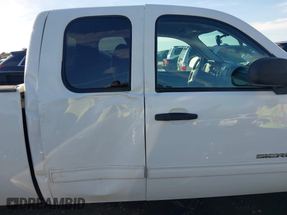 2011 GMC Sierra 1500 with VIN 1GTR1VEA6BZ126994, listed as a IAAI auction lot 40938932 with 248,061 mi miles and . Bid and sale history available at DreamBid. Image 13.