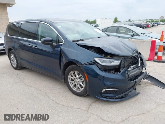 2023 Chrysler Pacifica Touring L z VIN 2C4RC1BG8PR526374, wystawiony jako IAAI lot #42525173 z przebiegiem 67 044 mil mil oraz . Historia ofert i sprzedaży dostępna na DreamBid. Obrazek 1.