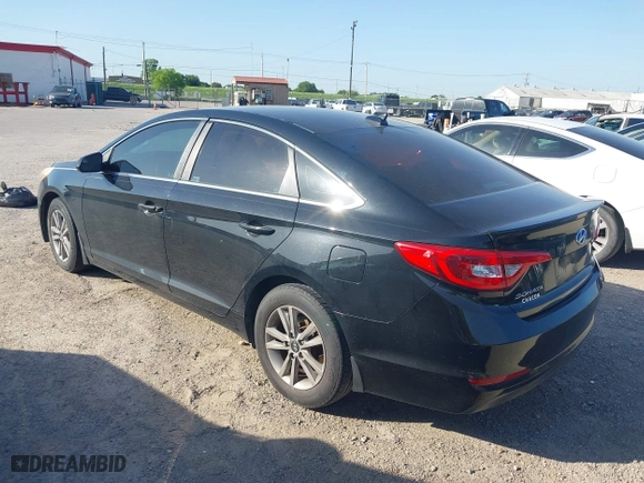 2015 Hyundai Sonata 2.4L SE with VIN 5NPE24AF0FH163432, listed as a IAAI auction lot 42005069 with 186,390 mi miles. Bid and sale history available at carsss.com. Image 3.