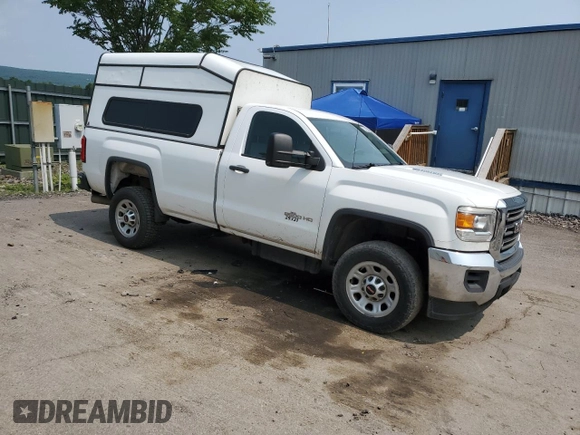 2015 GMC Sierra 2500HD z VIN 1GT01XE89FZ124325, wystawiony jako Copart lot #60473645 z przebiegiem 283 077 mil mil oraz Czysty tytuł • Clean title. Historia ofert i sprzedaży dostępna na DreamBid. Obrazek 4.