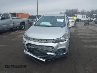 2020 Chevrolet Trax LS with VIN KL7CJKSB5LB028290, listed as a IAAI auction lot 41512101 with 102,480 mi miles. Bid and sale history available at carsss.com. Image 12.