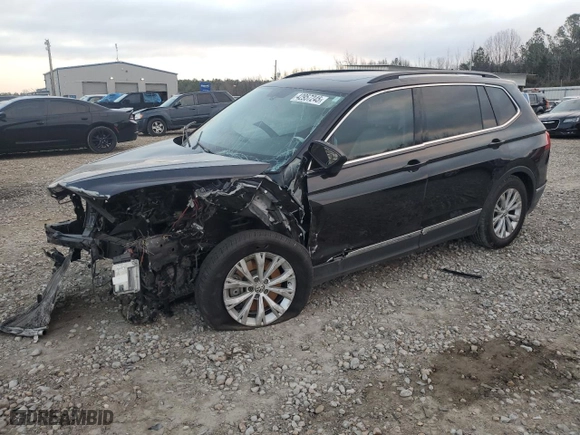 2018 Volkswagen Tiguan SEL with VIN 3VV3B7AX3JM010324, listed as a Copart auction lot 42957245 with 0 mi miles and Salvage Title. Bid and sale history available at carsss.com. Image 1.