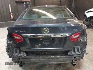 2018 Nissan Altima SR with VIN 1N4AL3AP9JC121415, listed as a IAAI auction lot 41528034 with 136,793 mi miles and . Bid and sale history available at carsss.com. Image 6.