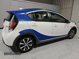 2018 Toyota Prius One with VIN JTDKDTB32J1615540, listed as a Copart auction lot 52555375 with 75,829 mi miles and Clean Title. Bid and sale history available at DreamBid. Image 3.