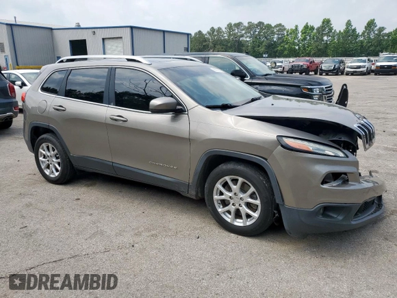 2017 Jeep Cherokee Latitude z VIN 1C4PJLCB3HW502519, wystawiony jako Copart lot #56926335 z przebiegiem 47 549 mil mil oraz Szkoda całkowita • Salvage title. Historia ofert i sprzedaży dostępna na DreamBid. Obrazek 4.