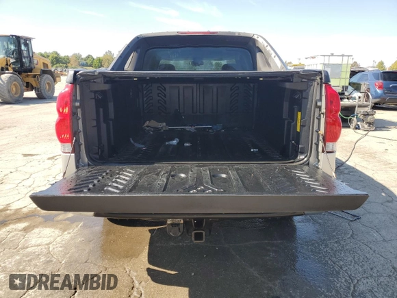 2004 Chevrolet Avalanche Z66 with VIN 3GNEC12TX4G277807, listed as a Copart auction lot 72255744 with 187,095 mi miles and Salvage Title. Bid and sale history available at carsss.com. Image 6.