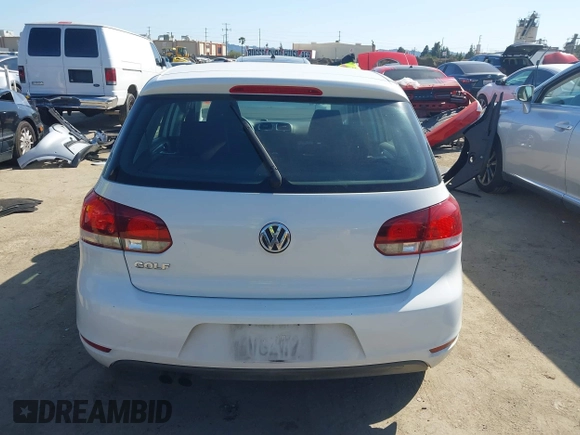 2011 Volkswagen Golf z VIN WVWDA7AJ1BW032471, wystawiony jako IAAI lot #41839585 z przebiegiem 166 094 mil mil oraz . Historia ofert i sprzedaży dostępna na DreamBid. Obrazek 17.