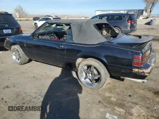 1984 Ford Mustang z VIN 1FABP27M8EF128103, wystawiony jako Copart lot #82441794 z przebiegiem 51 912 mil mil oraz Czysty tytuł • Clean title. Historia ofert i sprzedaży dostępna na DreamBid. Obrazek 2.