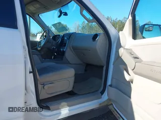 2007 Ford Explorer XLT with VIN 1FMEU63E27UA69436, listed as a IAAI auction lot 41777443 with 215,975 mi miles. Bid and sale history available at carsss.com. Image 5.