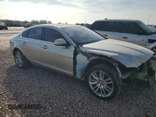 2016 Jaguar XF 35t Prestige with VIN SAJBE4BV1GCY17708, listed as a Copart auction lot 81495844 with 130,321 mi miles and Salvage Title. Bid and sale history available at carsss.com. Image 4.