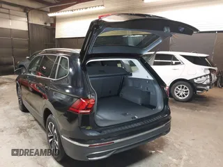 2024 Volkswagen Tiguan S with VIN 3VVFB7AX2RM134769, listed as a IAAI auction lot 42462792 with 1,733 mi miles and . Bid and sale history available at DreamBid. Image 3.