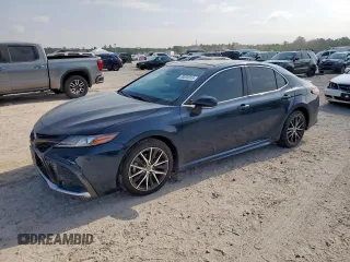 2021 Toyota Camry XSE z VIN 4T1K61AK5MU556117, wystawiony jako Copart lot #58004915 z przebiegiem 15 881 mil mil oraz Czysty tytuł • Clean title. Historia ofert i sprzedaży dostępna na DreamBid. Obrazek 1.