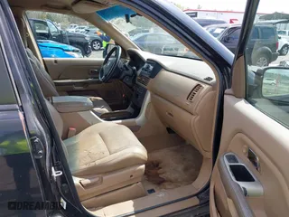 2004 Honda Pilot EX with VIN 5FNYF18514B001334, listed as a IAAI auction lot 41754663 with 208,514 mi miles. Bid and sale history available at carsss.com. Image 5.
