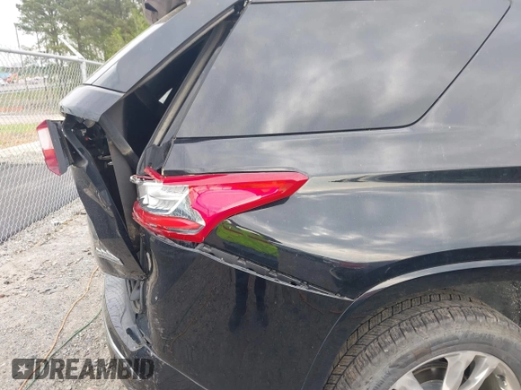 2020 Chevrolet Traverse High Country with VIN 1GNERNKW3LJ186049, listed as a IAAI auction lot 42010235 with 125,847 mi miles and . Bid and sale history available at DreamBid. Image 17.