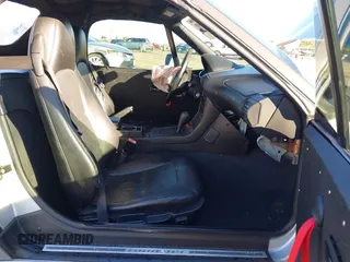 1997 BMW 3 Series 2.8L with VIN 4USCJ3321VLC07637, listed as a IAAI auction lot 41609688 with 105,356 mi miles. Bid and sale history available at carsss.com. Image 5.