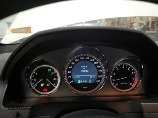 2009 Mercedes-Benz C с VIN WDDGF52X59F349563, выставлен на аукционе Copart как лот 42548535 с пробегом 192 032 миль миль и Списание • Salvage title. История ставок и продаж доступна на DreamBid. Изображение 9.