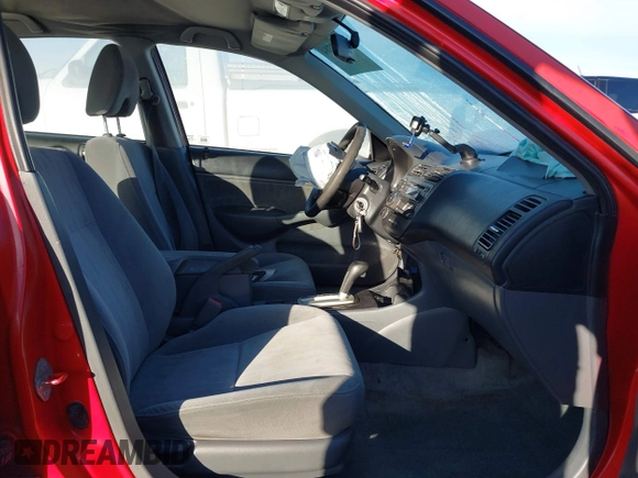 2004 Honda Civic LX with VIN 2HGES16584H548825, listed as a IAAI auction lot 41477784 with 152,581 mi miles. Bid and sale history available at carsss.com. Image 5.
