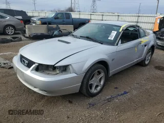 2000 Ford Mustang GT with VIN 1FAFP42X6YF295806, listed as a Copart auction lot 43957715 with 111,479 mi miles and Salvage Title. Bid and sale history available at carsss.com. Image 1.