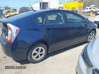 2015 Toyota Prius Four with VIN JTDKN3DU0F1913319, listed as a IAAI auction lot 42071760 with 132,190 mi miles. Bid and sale history available at carsss.com. Image 4.