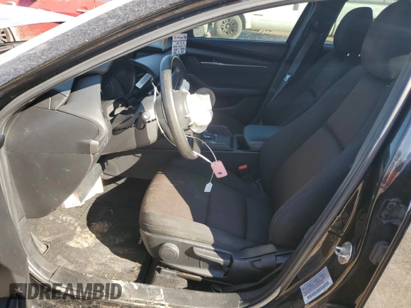 2021 Mazda 3 2.0 with VIN JM1BPAA73M1328390, listed as a Copart auction lot 44385695 with 58,467 mi miles and Salvage Title. Bid and sale history available at DreamBid. Image 7.