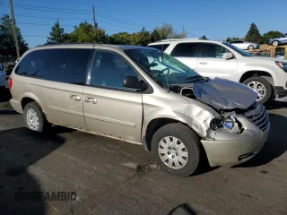 2007 Chrysler Town & Country LWB LX with VIN 2A4GP44R77R262070, listed as a Copart auction lot 69857534 with 211,781 mi miles and Salvage Title. Bid and sale history available at carsss.com. Image 4.