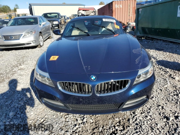 2015 BMW Z4 sDrive28i with VIN WBALL5C59FP557558, listed as a Copart auction lot 81958724 with 0 mi miles and Salvage Title. Bid and sale history available at carsss.com. Image 5.