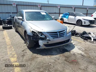 2013 Hyundai Genesis 3.8L z VIN KMHGC4DD7DU249903, wystawiony jako IAAI lot #42064157 z przebiegiem 270 711 mil mil oraz . Historia ofert i sprzedaży dostępna na DreamBid. Obrazek 1.
