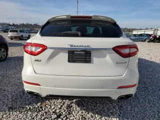 2018 Maserati Levante S GranSport z VIN ZN661YUS0JX269737, wystawiony jako Copart lot #82872953 z przebiegiem 98 866 mil mil oraz Szkoda całkowita • Salvage title. Historia ofert i sprzedaży dostępna na DreamBid. Obrazek 6.