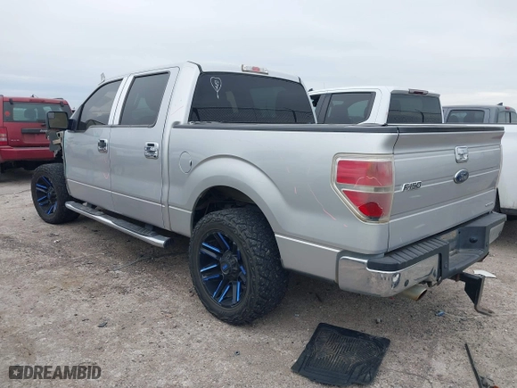 2013 Ford F-150 XL with VIN 1FTEW1CM9DFA20565, listed as a IAAI auction lot 41628818 with 243,884 mi miles. Bid and sale history available at carsss.com. Image 3.