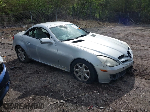 2009 Mercedes-Benz SLK-Class 3.0L with VIN WDBWK54F69F190007, listed as a IAAI auction lot 41775603 with 131,703 mi miles. Bid and sale history available at carsss.com. Image 1.