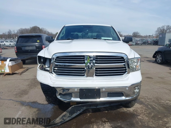 2018 Ram 1500 Lone Star Silver z VIN 1C6RR6LT0JS251829, wystawiony jako IAAI lot #41592139 z przebiegiem 49 017 mil mil oraz . Historia ofert i sprzedaży dostępna na DreamBid. Obrazek 12.