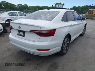 2020 Volkswagen Jetta SEL z VIN 3VWEB7BU4LM008013, wystawiony jako IAAI lot #42182821 z przebiegiem 66 118 mil mil oraz . Historia ofert i sprzedaży dostępna na DreamBid. Obrazek 4.