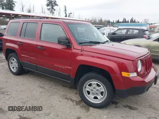 2014 Jeep Patriot Sport with VIN 1C4NJRBB2ED642242, listed as a IAAI auction lot 41156251 with 94,207 mi miles. Bid and sale history available at carsss.com. Image 1.